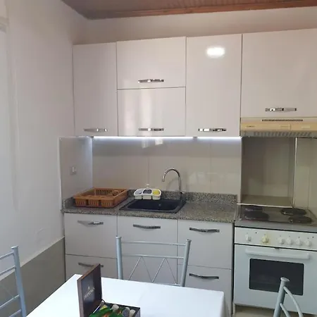 Center Lake House Dom wakacyjny *