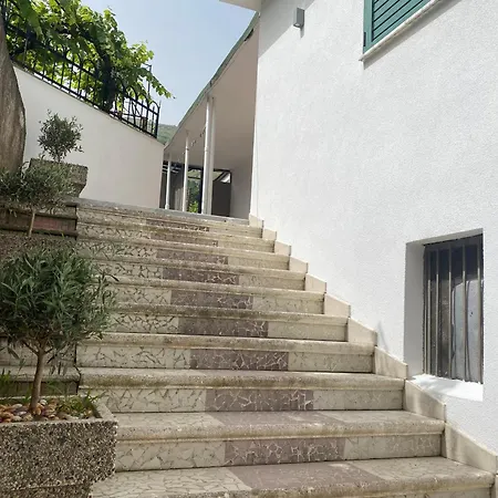 Center Lake House * Szkodra