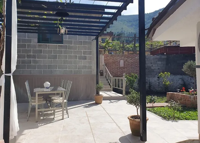 Center Lake House Holiday home *