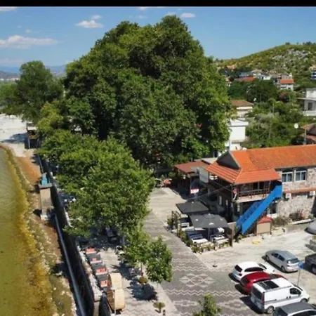 Center Lake House * Shkoder