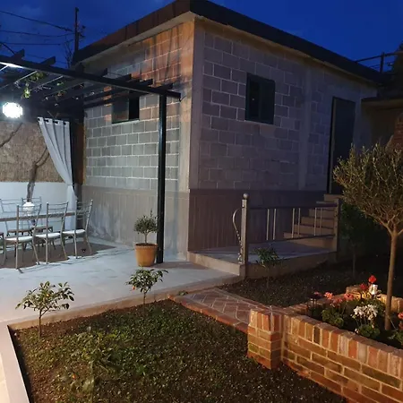 Center Lake House * Shkodër